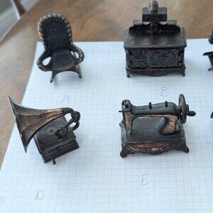 Set of 6 vintage Holly Hobbie miniatures - die cast metal Durham Industries 70s